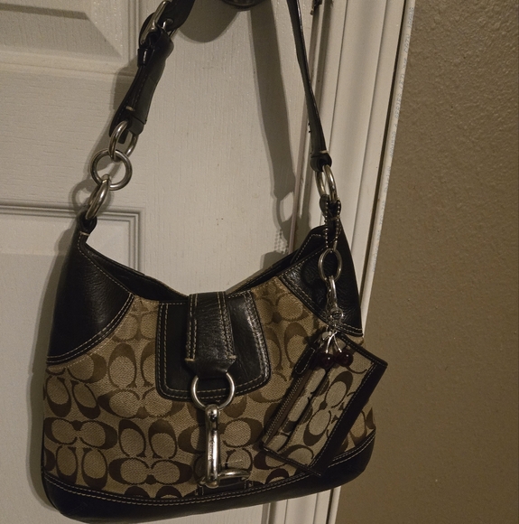 Coach Brown Signature Shoulder Bag With Leather Trim And Matching Card Holder - Picture 2 of 14